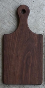 Walnut-Cutting-Board-With-Handle