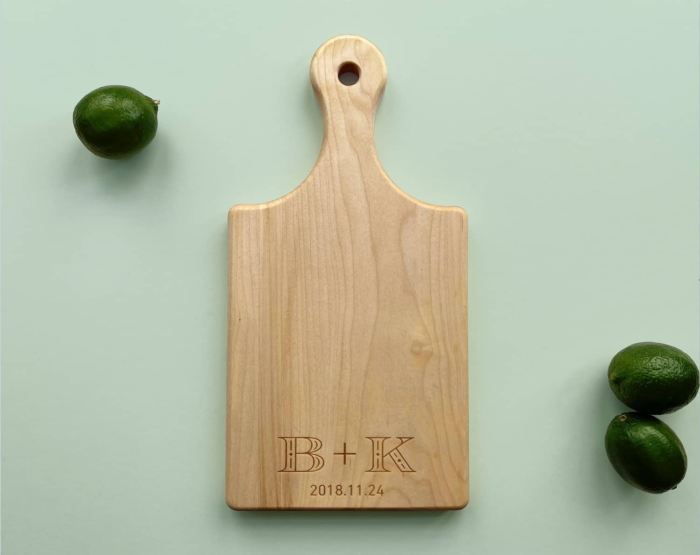 Personalized_and_Engraved_Wood_Serving_Board_With_Handle_Engraved_Initials_Date
